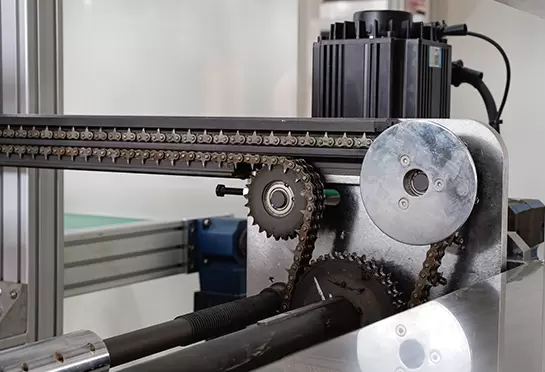 โซ่ฟันเลื่อย 65#Mn ช่วยลำเลียงแผ่น รางอลูมิเนียมระบายความร้อนด้วยน้ำ ประหยัดน้ำ